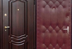 Обивка кожзаменителем (Эко-кожа) и полная реставрация входной двери с заменой замков и заменой дверной фурнитуры и утеплителем и звукоизоляцией